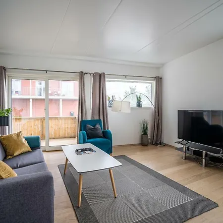 Nordic Host - The Crimson Retreat Apartment *